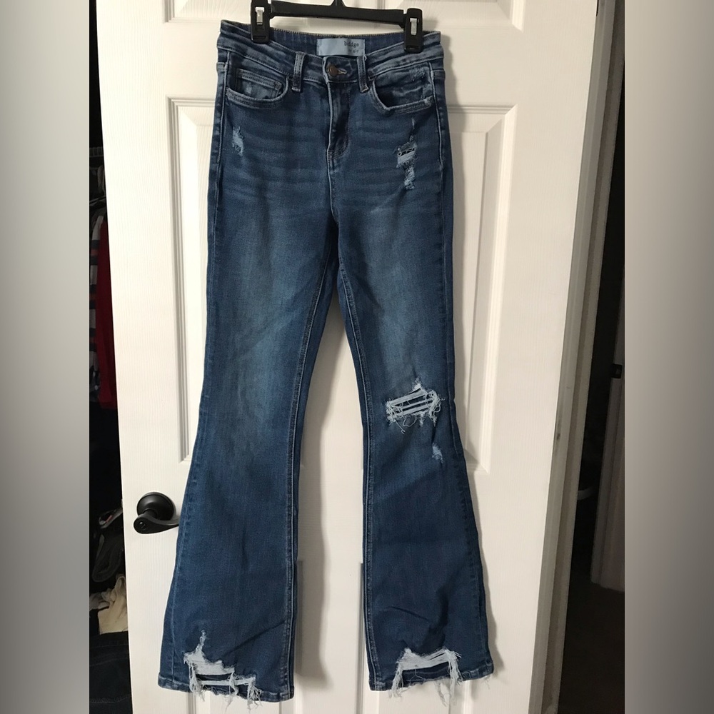 Bridge By Gly Buckle Womens Blue Distressed Flare Jeans 25